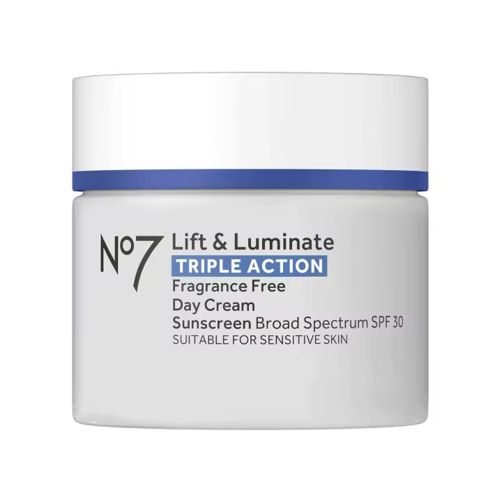 Crema facial No7 Lift Luminate Triple Acción sin fragancia de día FPS 30 de amplio espectro antienvejecimiento - Péptidos de hibisco hidratantes - 1