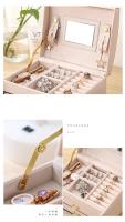 Organizador de joyas para collares, pendientes, pulseras, anillos, organizadores de joyas grandes de cuero PU, joyeros, de mano, joyero de tres niveles con cerradura, cajones, tachuelas, accesorios de joyería, espejo,17x14x13cm - details 5