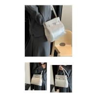 Nuevo Bolso tipo cubo Textura De Alta Gama Bolsa De Hombro Crossbody Textura Bolsa De Hombro Moda Bolsa De Mujer Portátil - details 11