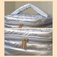 Bolsa de maquillaje de gran capacidad a la moda, almacenamiento multifuncional, bolsa de aseo portátil, organizador de viaje, bolsa de lavado - details 5