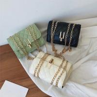 Elegante bolso de hombro de mujer acolchado en PU. Mini bolso cruzado con cremallera magnética. Ideal para desplazamientos diarios - details 1