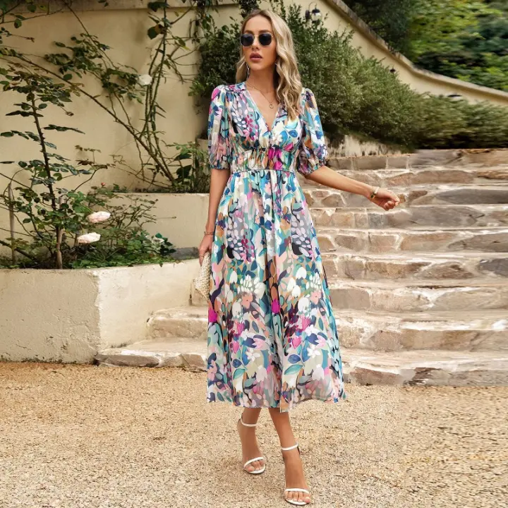Diseño de vestido europeo y americano 2025 verano temperamento cintura vestido estampado con cuello en V - 1