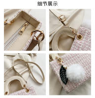 Bolso Cruzado de Moda para Mujer de Alta Gama Primavera-Verano 2025 Bolso de Lana Tendency para Organizadores de Maquillaje y Belleza - details 5