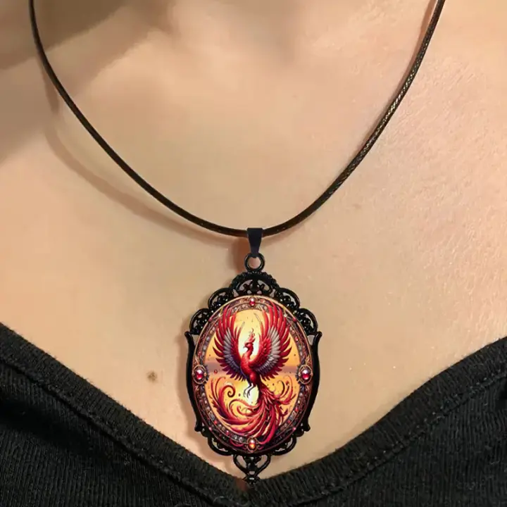 Collar Bohemio con Colgante de Fénix Rojo en Marco Ovalado - Joyería Elegante y Única - 1