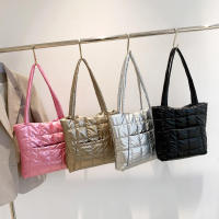Bolso de mano acolchado de plumas para mujer, bolsa de hombro de gran capacidad, alta calidad, Color sólido, Invierno - details 17
