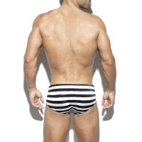 Traje de baño a rayas blancas y negras para hombre, calzoncillos profesionales sexys de Gira, ropa de playa de primavera - details 1