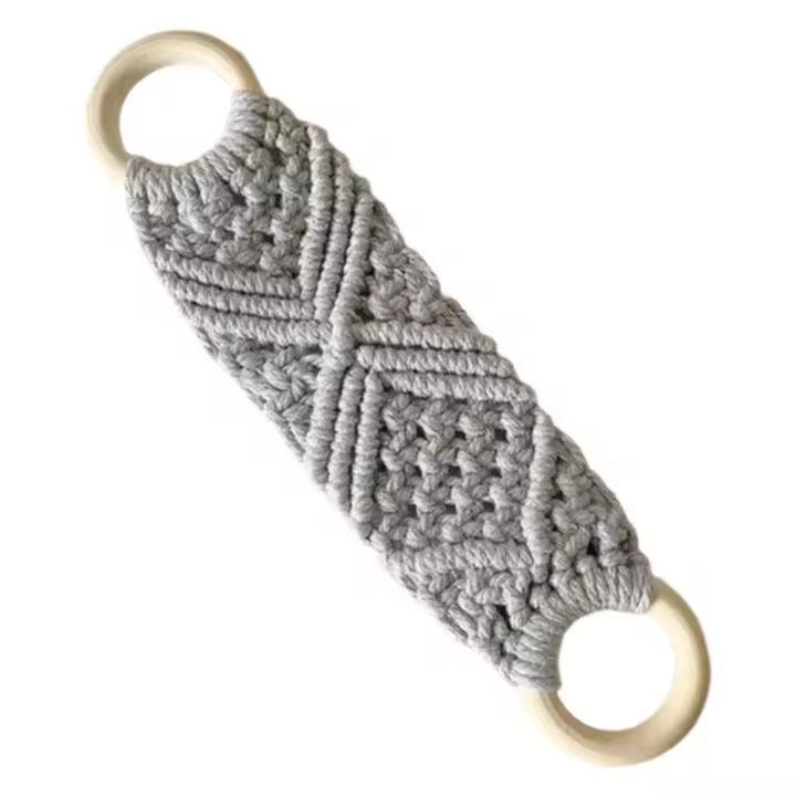 Soporte para toalla de plato tejido a mano, estilo bohemio, lazo de madera, anillo para toalla de ganchillo, estante de almacenamiento de toallas colgante de punto de macramé, tienda colgante - 1