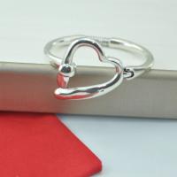 UNOde50 Pulsera plateada con abalorio de corazón y detalle en relieve - details 1