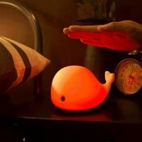 Luz Nocturna recargable por USB para niños, Animal de silicona suave, dibujos animados, Ribbot, perro Panda, ballena, Delfín, regalo para niños - details 11