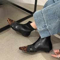 Botines de punta cuadrada para mujer, zapatos elegantes de tacón bajo a la moda, botas cortas simples delgadas - details 6