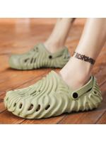 Sandalias de gran tamaño 2025 para hombre, nuevas sandalias de verano con agujeros de coco para hombre, sandalias para pareja, zapatillas de playa. - details 2