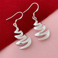 Pendientes ondulados chapados en plata, joyería de moda femenina, estilo minimalista, regalo de Navidad. - details 0