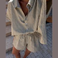 Conjunto de pantalones cortos a rayas para vacaciones para mujer, camisa informal con botones y solapa, pantalones cortos con cintura elástica, traje de playa para primavera y verano 2025 - details 14