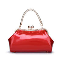 Bolso de boda para mujer de cuero patentado de moda 2025 para cena nupcial con bandolera. - details 1
