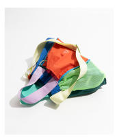 Bolsa de nubes de color arcoíris, tamaño pequeño, bolso para un solo hombro. - details 3