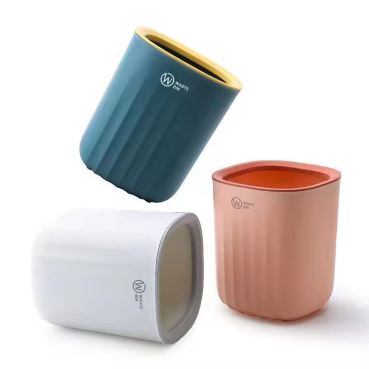 Mini Cubo de basura de plástico para Oficina, Papelera duradera y conveniente para escritura, recolector de basura enganchado - 1