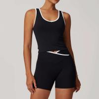 Scrunch - Conjunto de yoga corto para mujer, sujetador relleno en contraste rosa, pantalones cortos cruzados, pantalones deportivos de cintura alta, Fiess Gym Tre, ropa deportiva - details 41