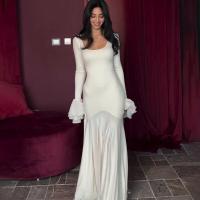 Un nuevo vestido de retales plisado con cuello cuadrado y manga larga de encaje de color liso - details 17
