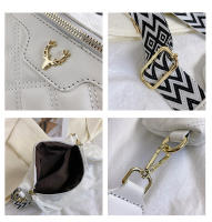 Bolsos pequeños de moda para mujer, novedad de verano, bolso de hombro versátil a la moda - details 7