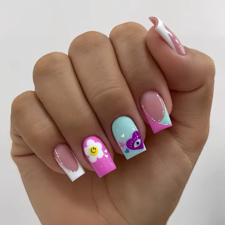 Set de Uñas Postizas Cuadradas Cortas Diseño Francés Color-Block con Caras Amorosas - 1