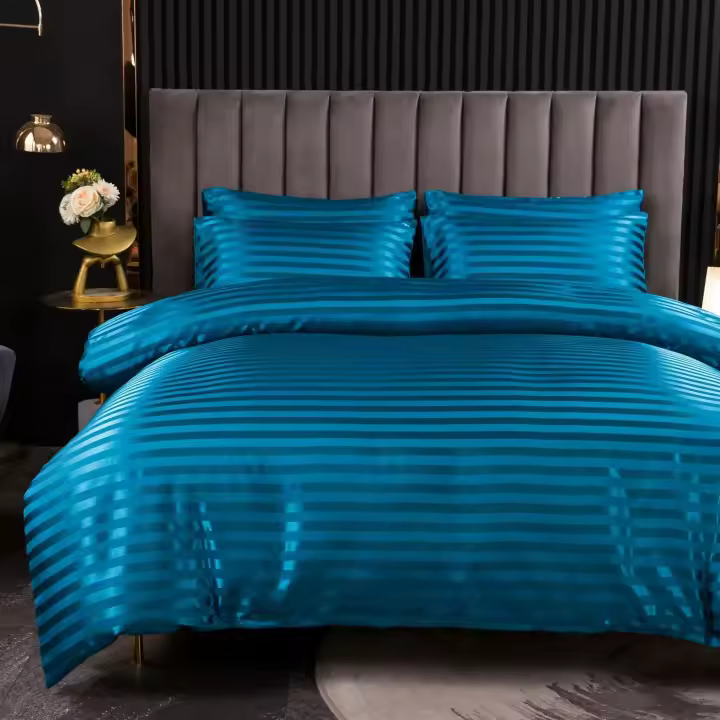Juego de Ropa de Cama de Seda de Lujo con Funda de Edredón y Fundas de Almohada Estilo Europeo Tamaño Doble King Comodidad Sin Lámina de Cama - 1