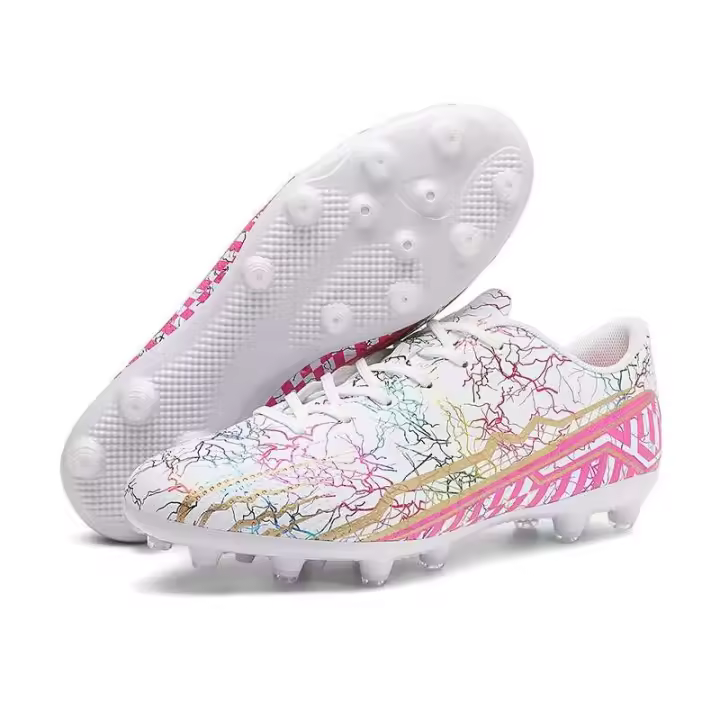 Tacos de fútbol descalzos de cuero genuino, plantilla de TPU de malla superior personalizable, tallas estadounidenses al por mayor para invierno y primavera, nuevo diseño 2024 - 1