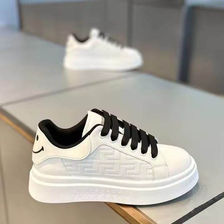 Zapatillas Blancas Transpirables para Hombres Zapatillas de Plataforma de Moda para Estudiantes - 1