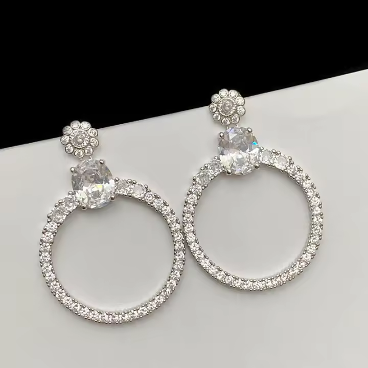 Pendientes de Diamante Minimalistas Plateados con Oro de 18K Moda Europea y Americana - 1