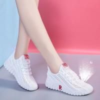 Zapatillas de lona de verano para mujer de nuevo estilo, modernas e informales, versátiles, cómodas, transpirables, antideslizantes, adecuadas para baile cuadrado, zapatos de madre. - details 0