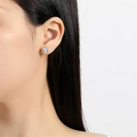 Pendientes de Moissanita de Oro Amarillo 18K Brillante D VVS1 Monolito para Mujeres - details 2