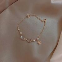 Pulsera de diseño de nicho para mujer, brazalete de perlas de luna y estrella, Simple, a la moda, de lujo - details 0