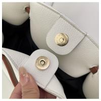 Bolso de Mano Minimalista Elegante Cierre Magnético, Espacioso para Trabajo y Eventos Formales - details 14