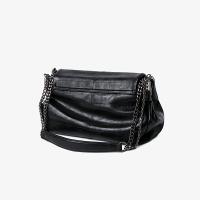 Bolso de hombro estilo vintage para mujer - Bolso hobo de gran capacidad con correa de cadena, cierre magnético y diseño acolchado, negro - details 4