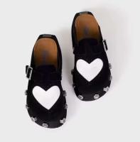 Zapatos de mujer con patrón en forma de corazón, hebilla inferior suave y gruesa de 4cm, cabeza redonda antideslizante con incrustaciones de diamantes, madera para niños - details 3