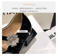 Zapatos Mary Jane de tacón grueso con cabeza cuadrada y flor de diamantes de imitación. - details 4