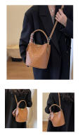 Bolso de mano de mujer nuevo de primavera y otoño de nicho de moda 2025, bolso de hombro versátil de moda, bolso de cubo tejido. - details 10
