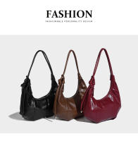 Bolso retro marrón tipo bola de masa, bolso de axila plisado premium para viajeros, nueva bolsa de sillín de moda. - details 2