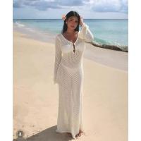 Vestido largo de punto de ganchillo calado para cubrir el bikini en vacaciones en la playa - details 26