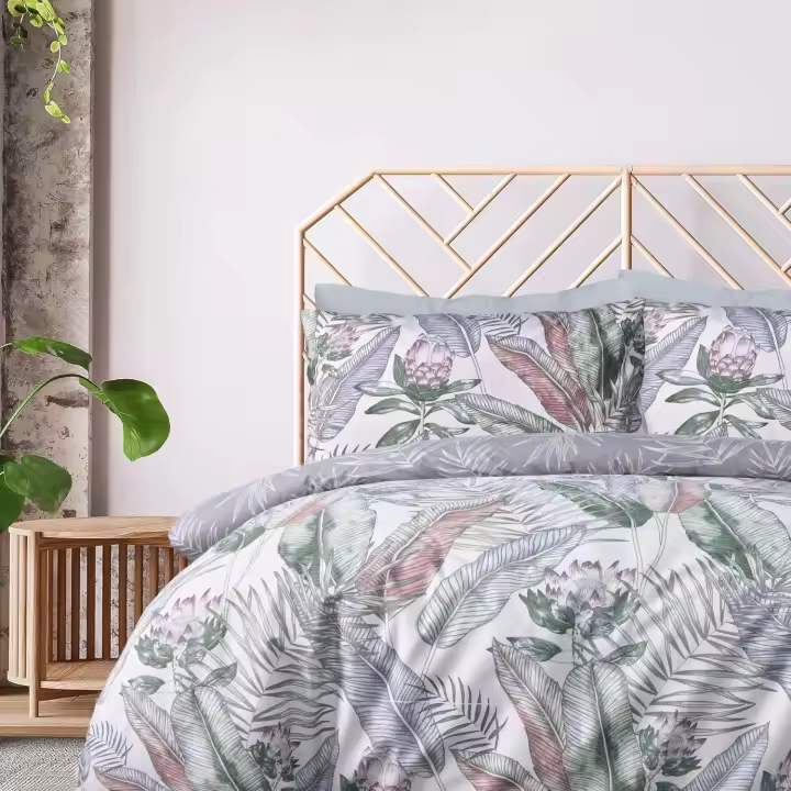 Sleepdown Juego de Funda de edredón Reversible de 100% algodón Puro con diseño de Hojas, Estampado Floral Multicolor Tropical, Color Gris, Suave, fácil de cuidar, tamaño Doble (200 x 200 cm) - 1