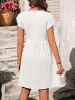Nuevo vestido de manga corta elástico con cintura con botones y cuello en V para mujer - details 12