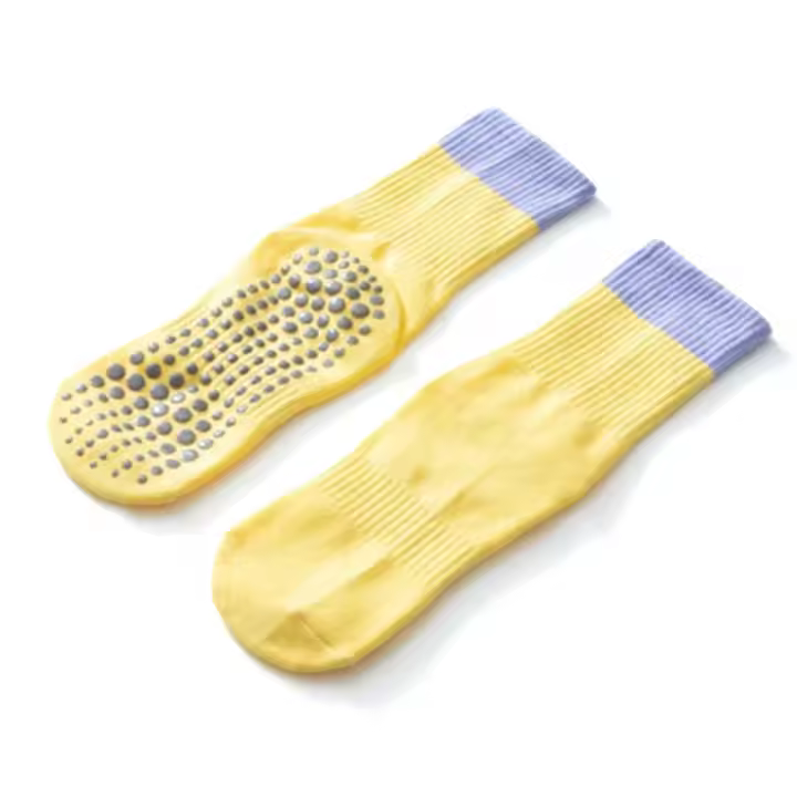 Calcetines de yoga antideslizantes, transpirables, combinan con todo para las cuatro estaciones, nuevos. - 1