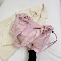 Diseño de nicho sentido de un solo hombro crossbody plisado axilas bolsa de las niñas 2025 verano nuevo bolso de las mujeres de gama alta - details 4