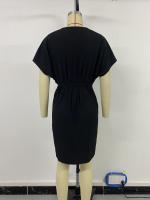 Vestido casual de mujer con cuello en V, manga corta, cintura alta, falda acampanada en negro - details 8
