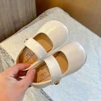 Zapatos de cuero para niños y niñas, zapatillas versátiles informales antideslizantes de fondo suave de princesa de estilo coreano, a la moda, novedad de otoño, 2024 - details 3
