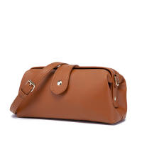 Europea y americana retro de cuero de la PU boca bolsa dorada doctor bolsa clip bolsa casual mini bolsa de mensajero - details 12