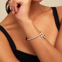Pulsera de la suerte con llave de cristal y diseño único para buena suerte y parrilla - details 1