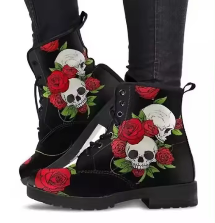 2025 Botas de combate Martin para mujer, botas de cuero británico con estampado gótico del país de las maravillas, otoño e invierno - 1