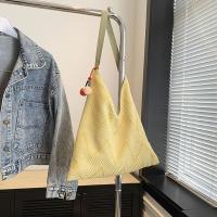 Bolso de hombro elegante de verano con patrón de rayas, bolso tejido informal a la moda, correa no ajustable con colgante, bolsos de viaje para mujer - details 9
