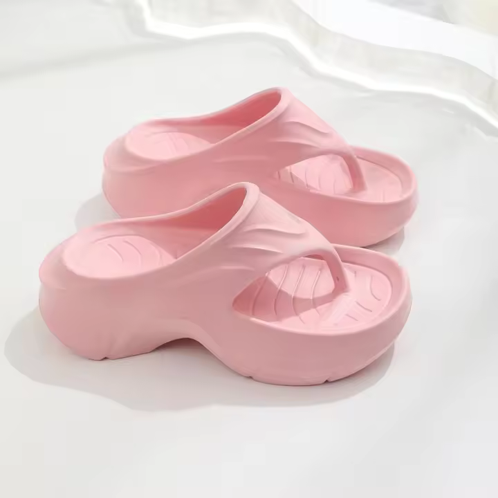 Zapatillas de verano para mujer con suela gruesa y tacón con amortiguación, chanclas antideslizantes para playa y mar - 1