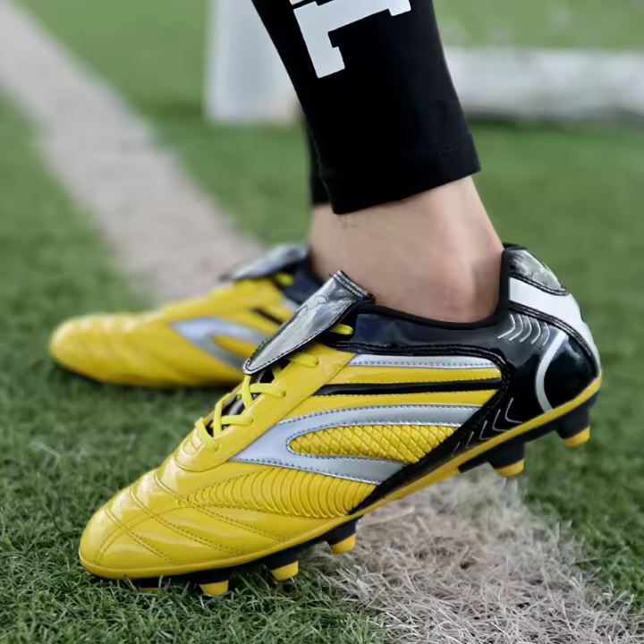 Nuevos zapatos de fútbol de los hombres y las mujeres de bajo-top uñas rotas picos de hierba artificial - 1